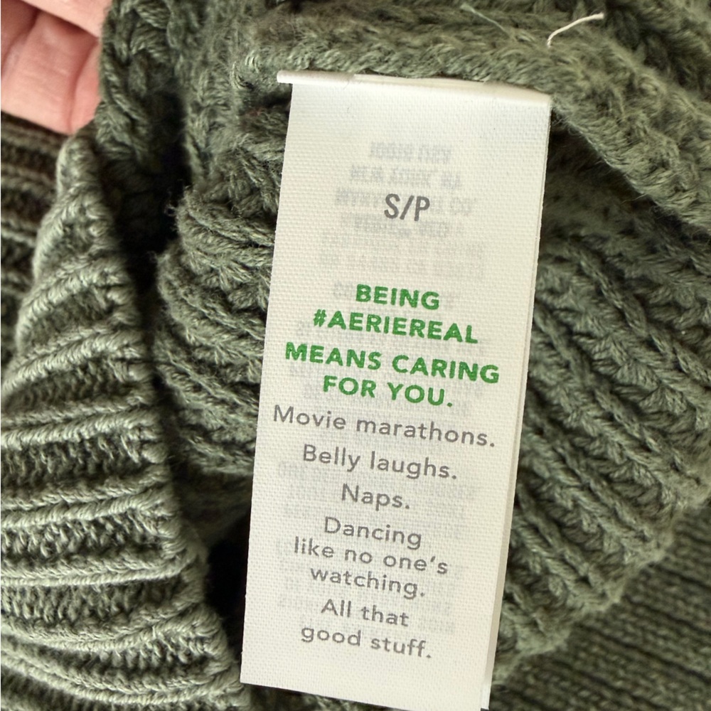 Aerie Sage V-Neck Cable Knit Sweater - Picture 4 of 7